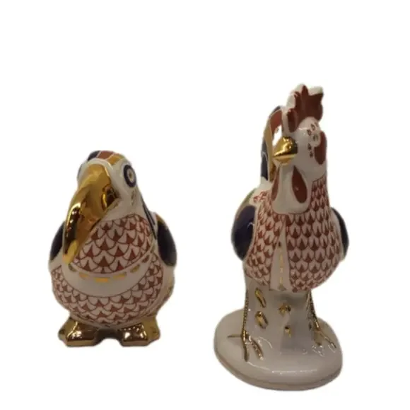 Vintage Set of 2 Unbranded Rooster and Parrot Ceramic Multi Color Gold - Picture 1 of 16
